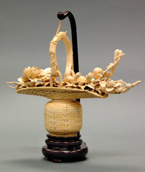 FLORAL BASKET WITH PEONIE AND MAGNOLIA - BASE