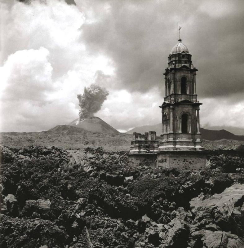 ERUPCION DEL PARICUTIN Y TEMPLO DE PARANGARICUTIRO
