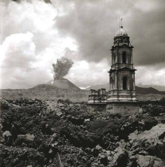 ERUPCION DEL PARICUTIN Y TEMPLO DE PARANGARICUTIRO