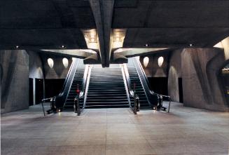 BANHOF STADELHOFEN ZURICH 1991