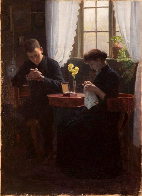 INTERIOR WITH COUPLE