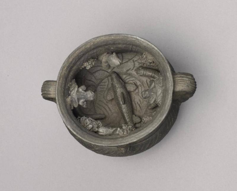 Handled Bowl with Fish and other applied decoration (Búcaro de Indias)