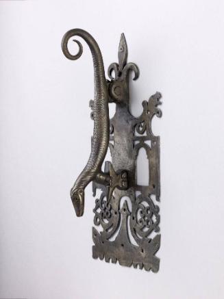 Door Knocker with a Lizard